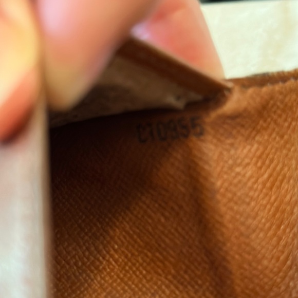 SALE!! Authentic LV Long Brown Monogram Wallet - Picture 12 of 17